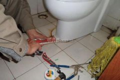 对非清水性(油漆一类)的铲除